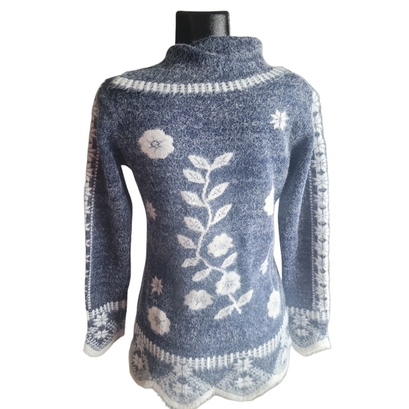 Le Grenier Blue and White Eyelash Knit Split Turtleneck Sweater M - Picture 6 of 7